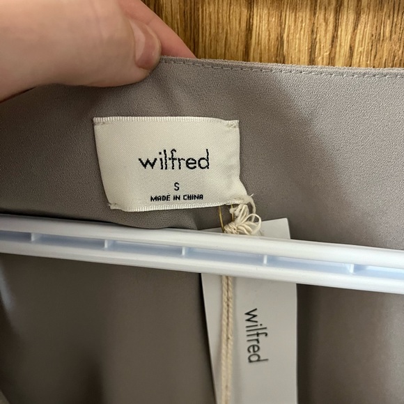 Aritzia Wilfred Wistful Top - Picture 4 of 4